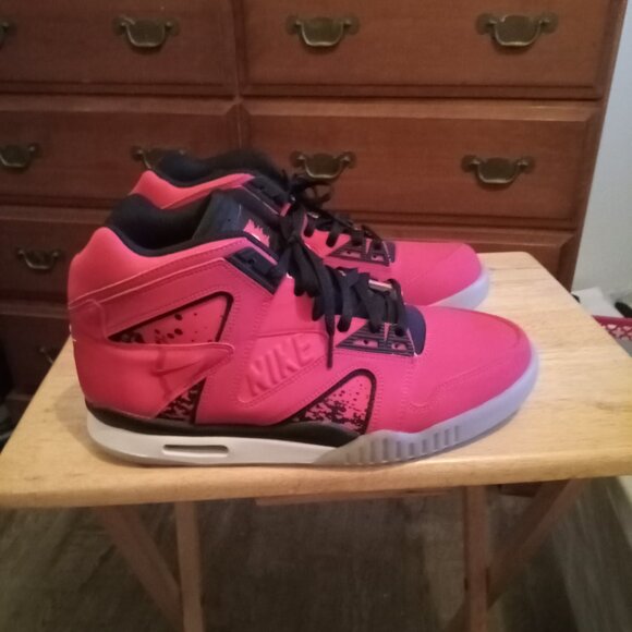 Men Red Nike Air Tech challenge 12.5 - Picture 5 of 9